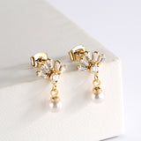  silver crown pearl stud earrings